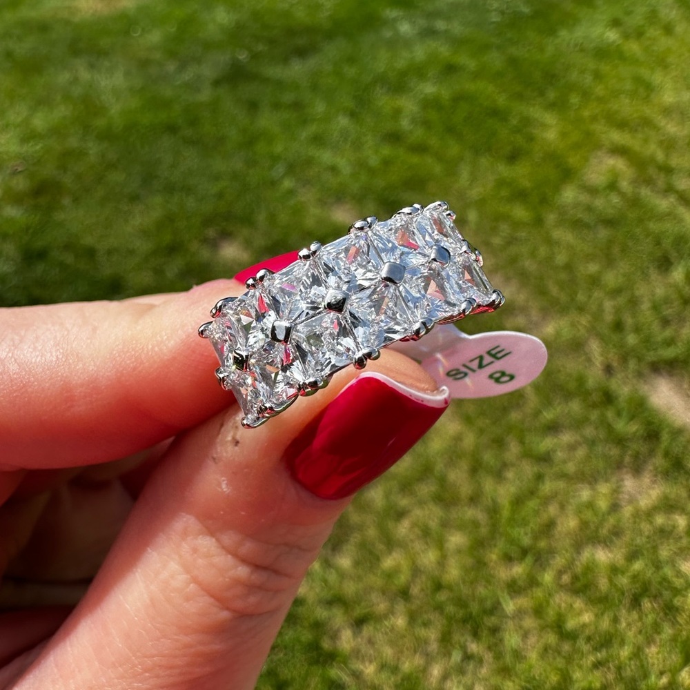 The Bomb Party Bethany Ring Size 8